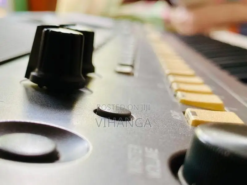 Yamaha Psr S670