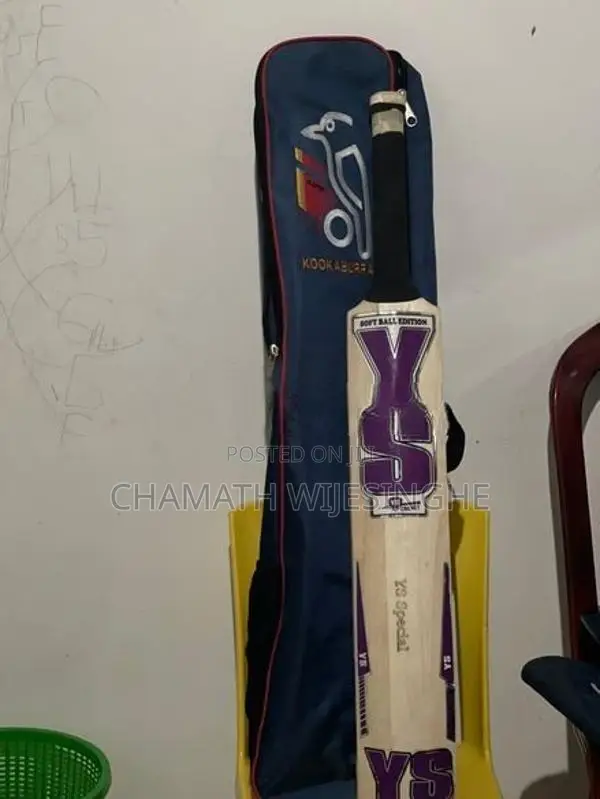Ys Cricket Bat with Cover