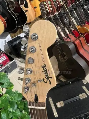Squire by Fender Guitar