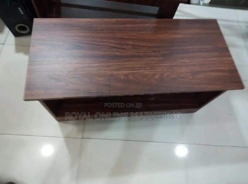 TV Stand (O-3)