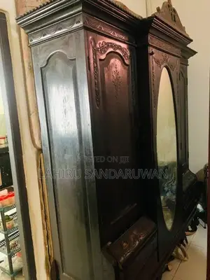 Antique Thekka Almirah