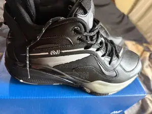 AVI sports shoe
