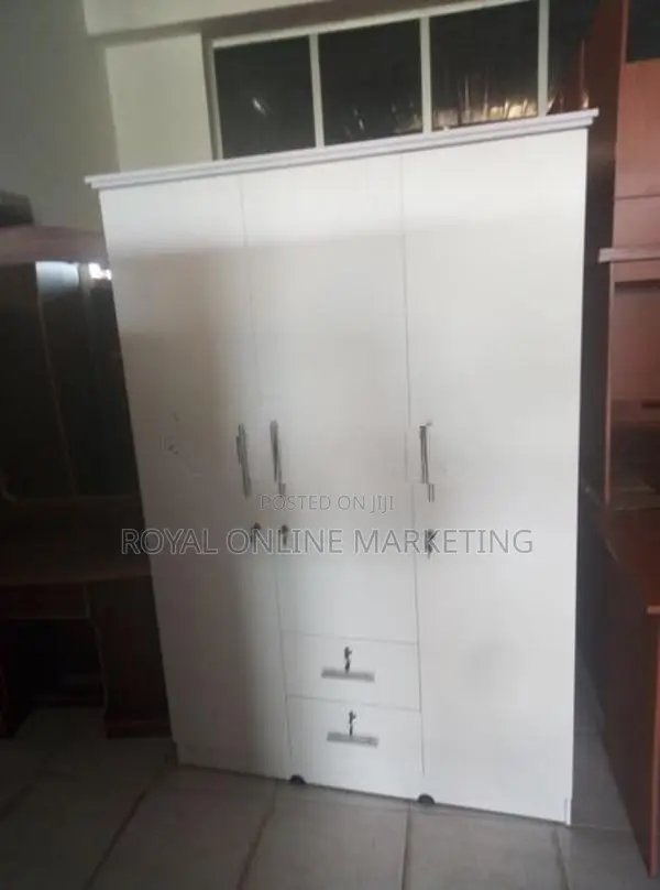 White 3 Door Melamine Cupboard (K-4)