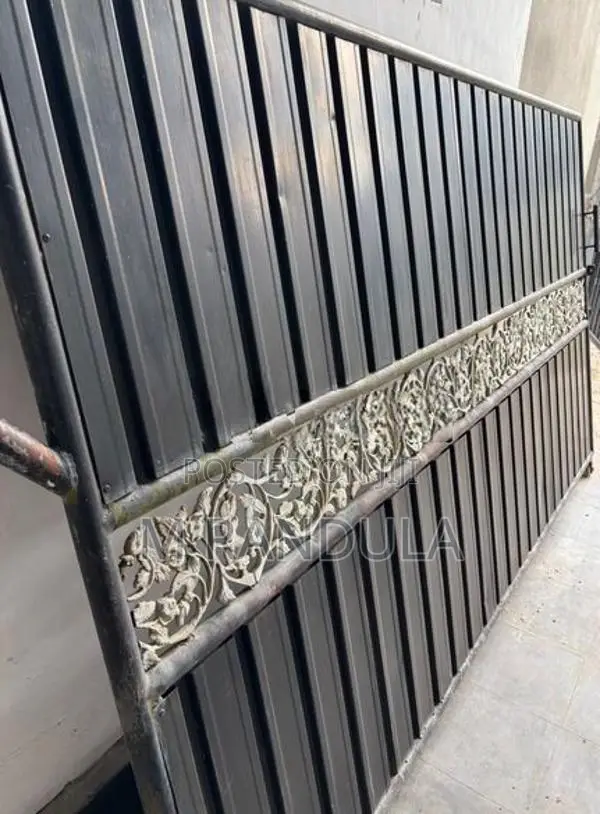 Sliding Gate