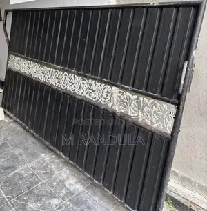 Sliding Gate