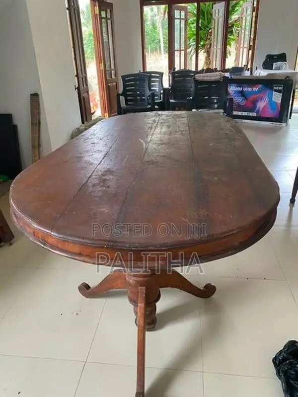 oval table