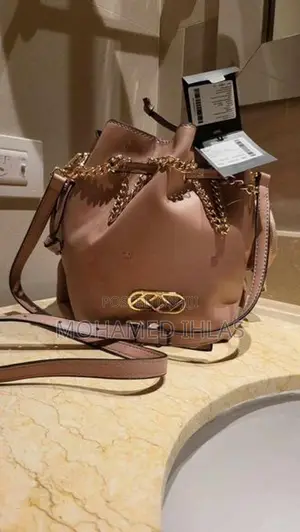 LYN Bella Bucket Handbag