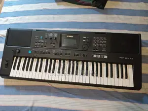 Yamaha PSR E 473
