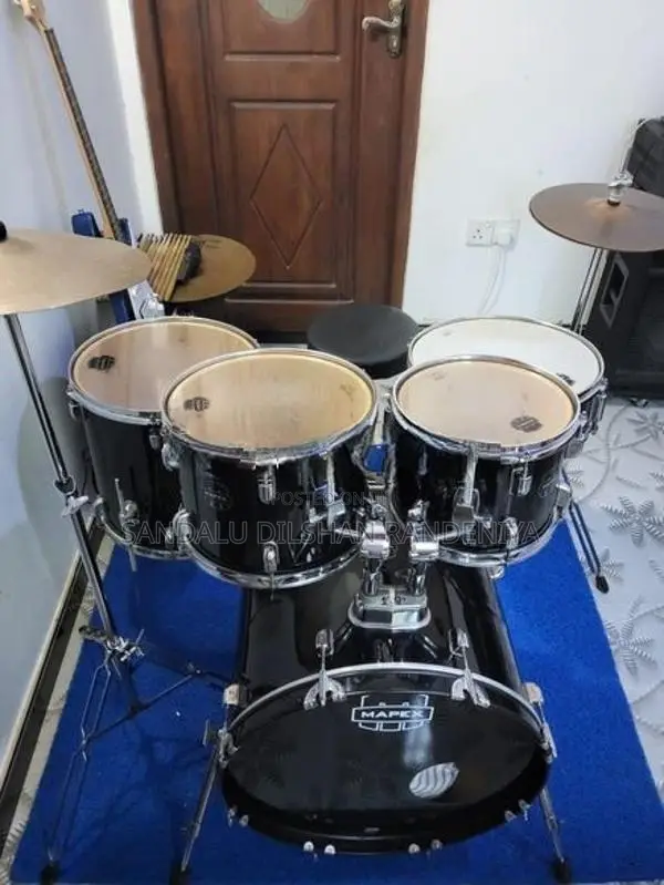 Mapex full drum kit
