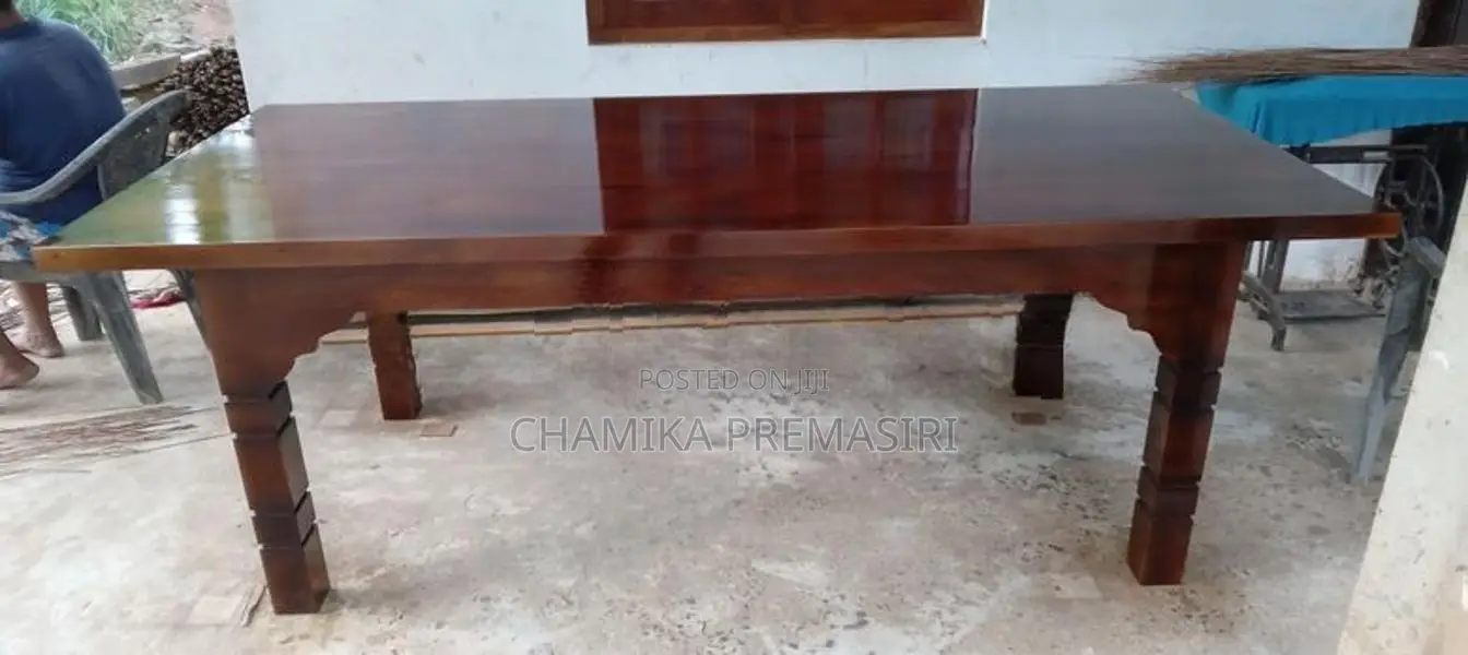 කෑම මේසය