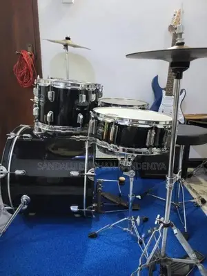 Mapex full drum kit