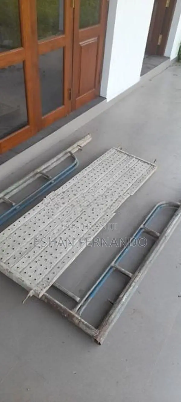 Scaffolding set with Plate