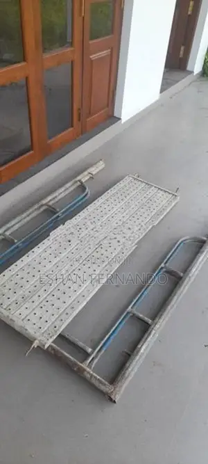 Scaffolding set with Plate