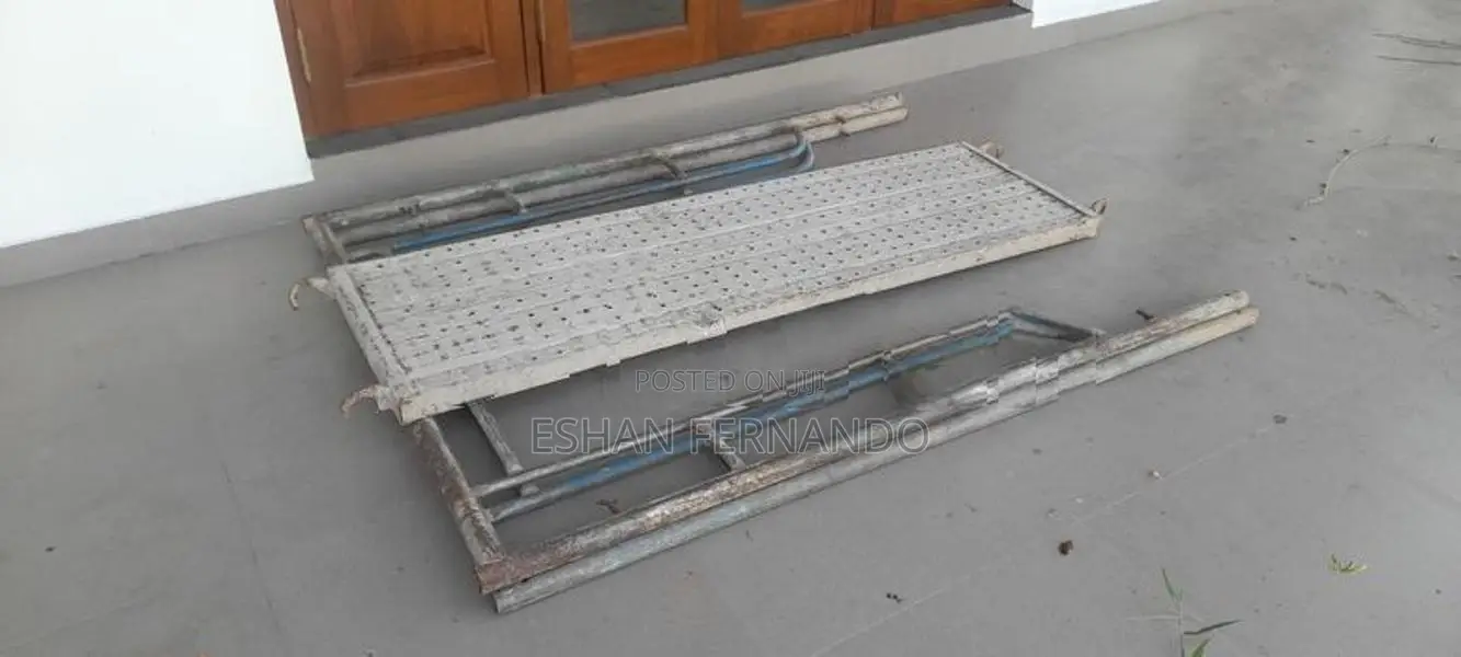 Scaffolding set with Plate