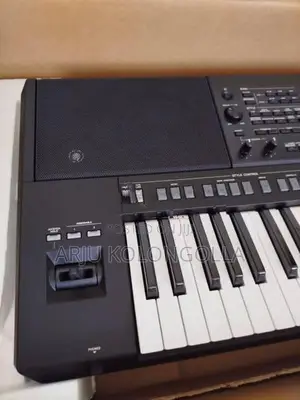 Yamaha Psr SX720 Keyboard