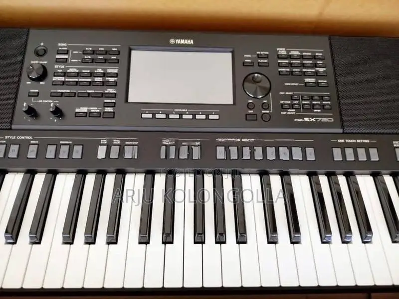 Yamaha Psr SX720 Keyboard