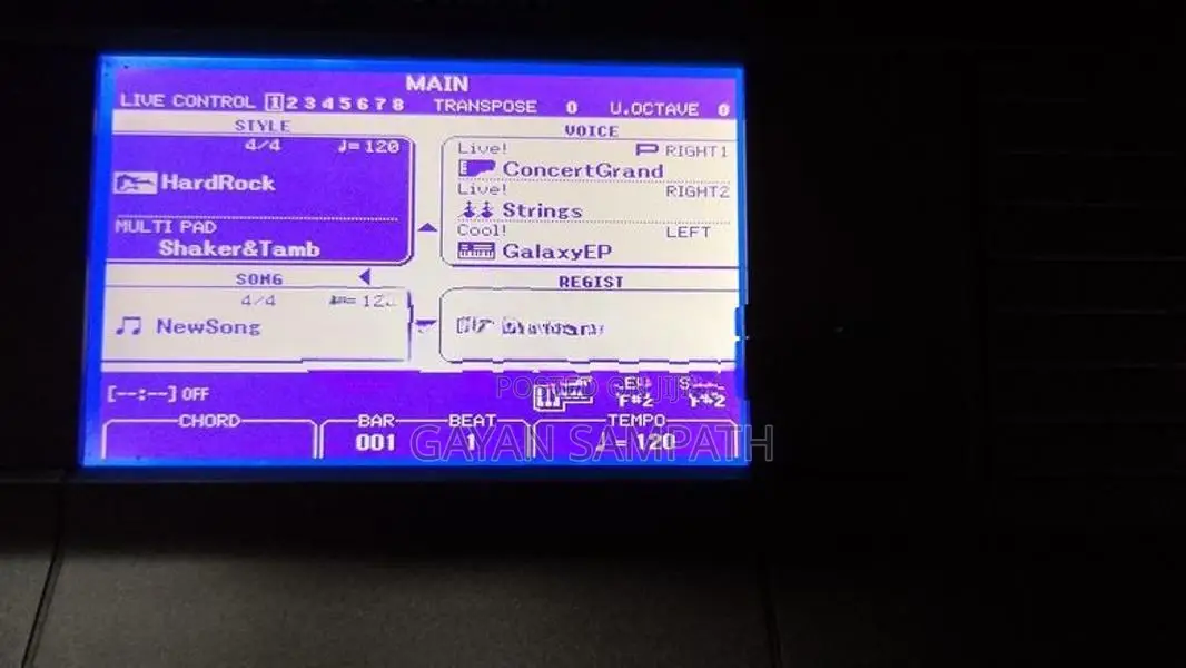 YAMAHA S670 KEYBOARD