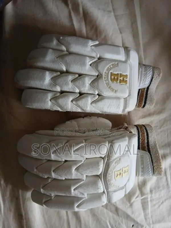(HB) left hand cricket glove
