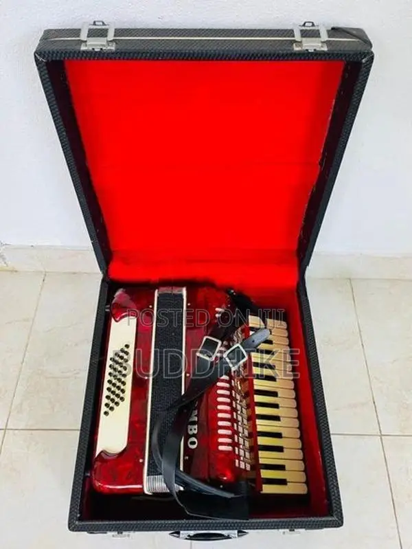 Tombo Accordion 32 Bass