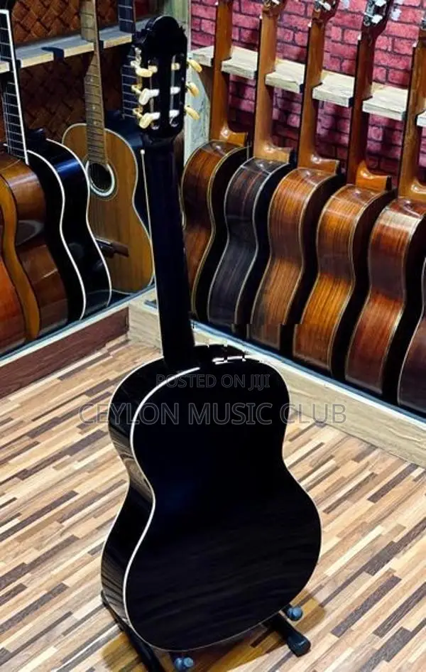 Box Guitar