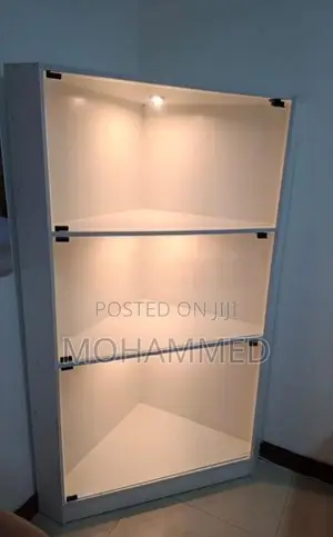 CABINET / SHOWCASE