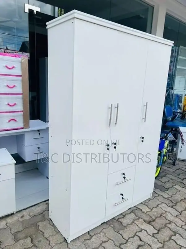 72*48 Melamine 3 Door Wardrobe