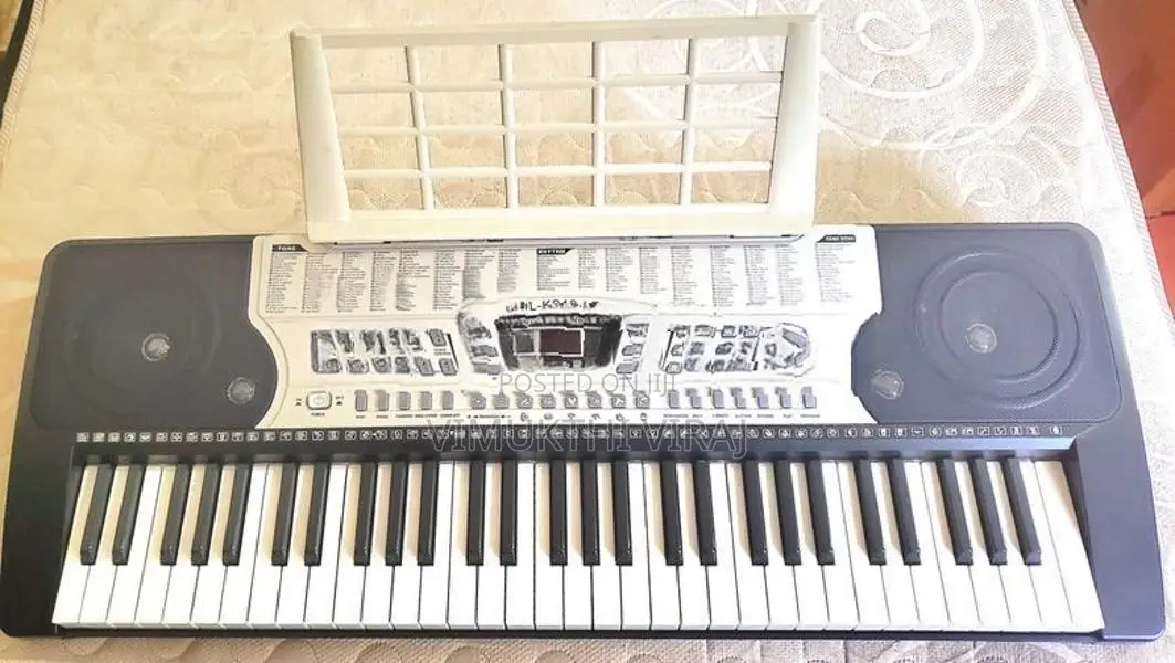 OLAN 61-Key Multifunctional Electronic Keyboard | Near-Mint Condition