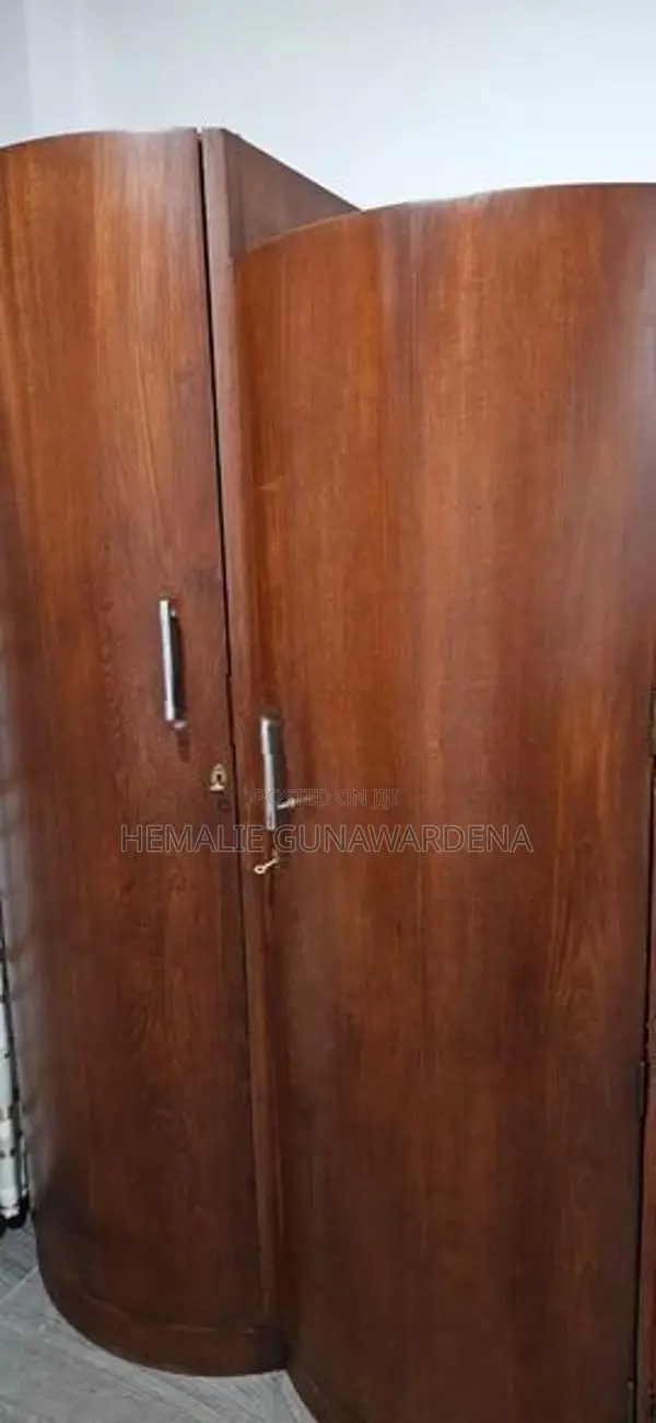 Almyrah with Dressing table
