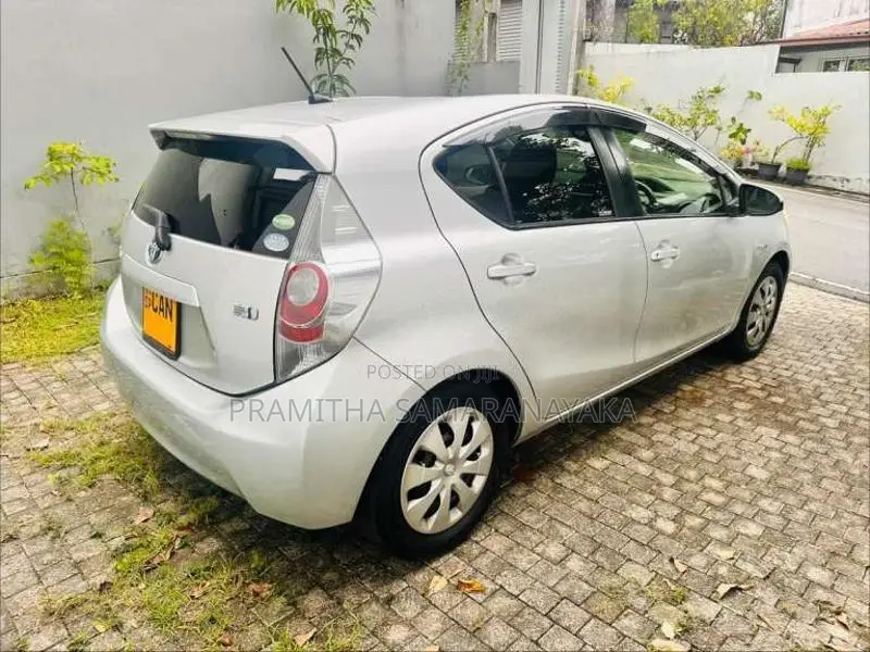 Toyota Aqua G Grade 2013 Car (Used)