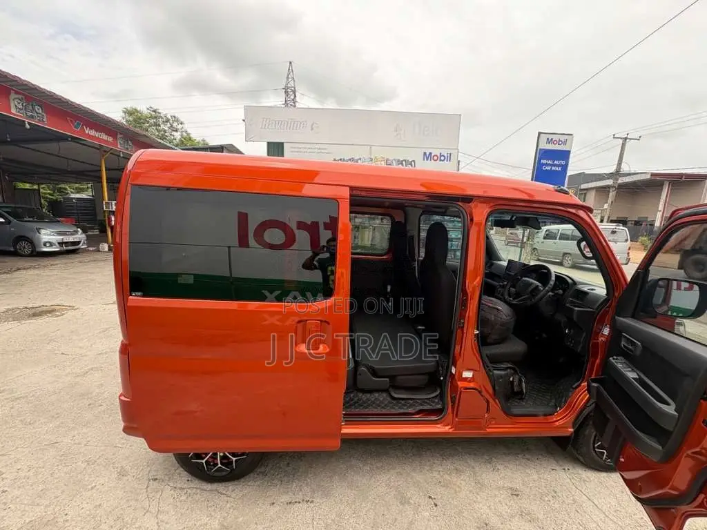 Toyota Pixis 2025 Van (Used)
