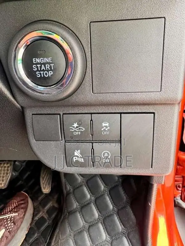 Toyota Pixis 2025 Van (Used)
