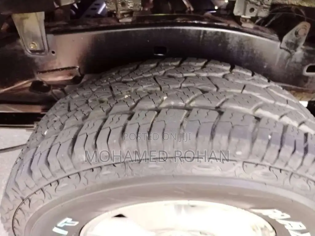 Toyota Hilux 2010 Pickup (Used)