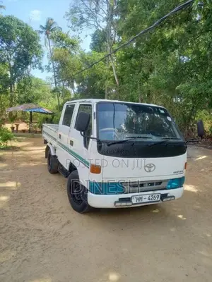 Toyota TOYOACE 2003 Crew Cab (Used)