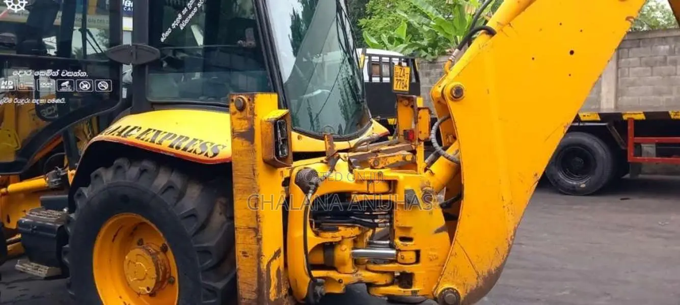 JCB 3CX 2003 Heavy-Duty (Used)