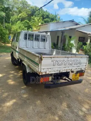 Toyota TOYOACE 2003 Crew Cab (Used)