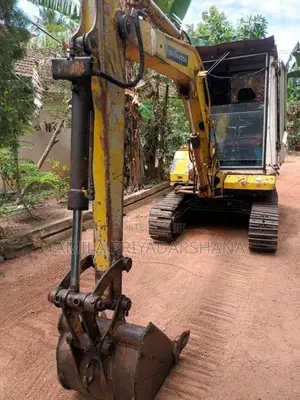 Komatsu Pc30-5 2000 Heavy-Duty (Used)