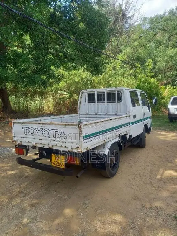 Toyota TOYOACE 2003 Crew Cab (Used)