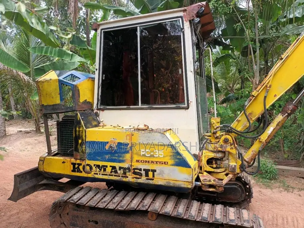Komatsu Pc30-5 2000 Heavy-Duty (Used)