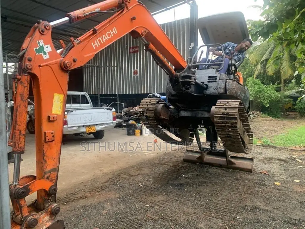 Hitachi Zx30 2014 Heavy-Duty (Used)