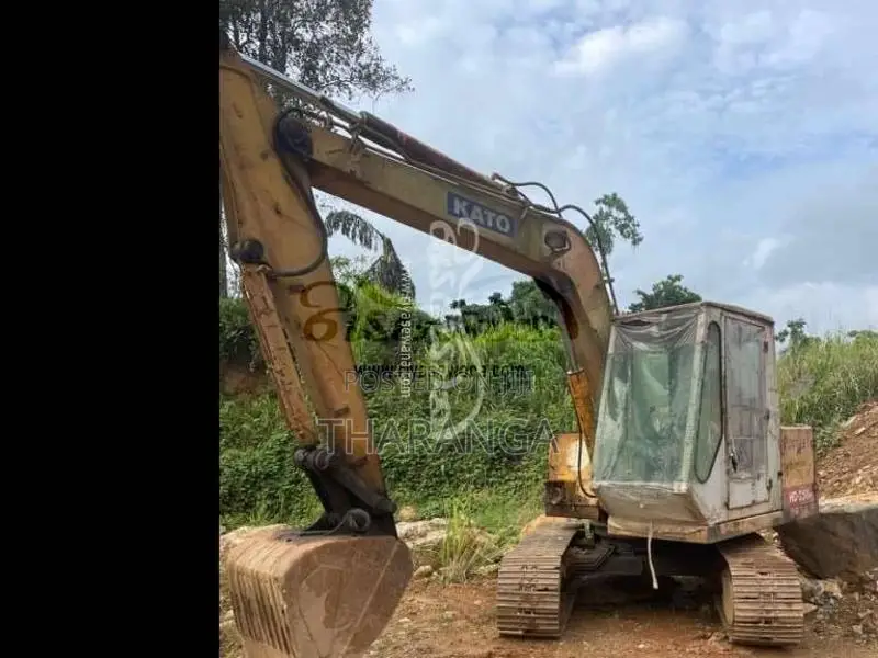 Mitsubishi Excavator 2002 Heavy-Duty (Used)
