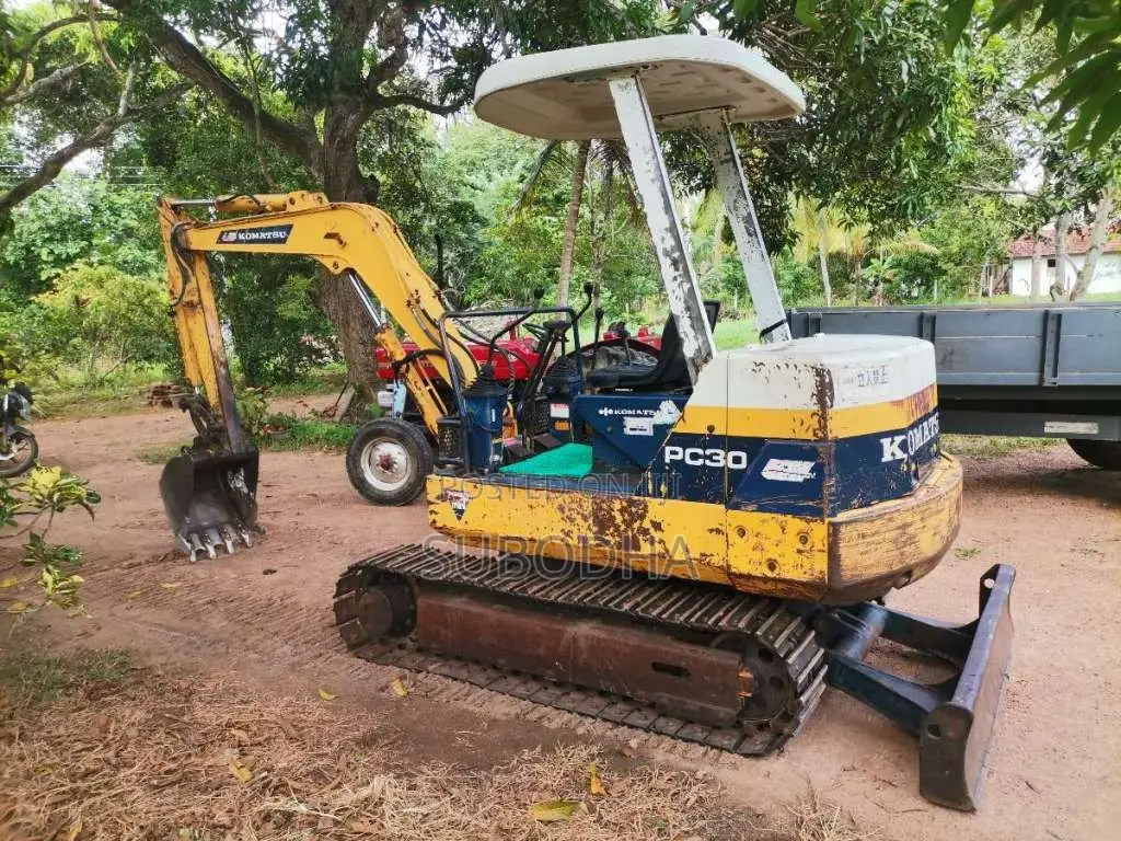 Komatsu 30-6 2016 Heavy-Duty (Used)