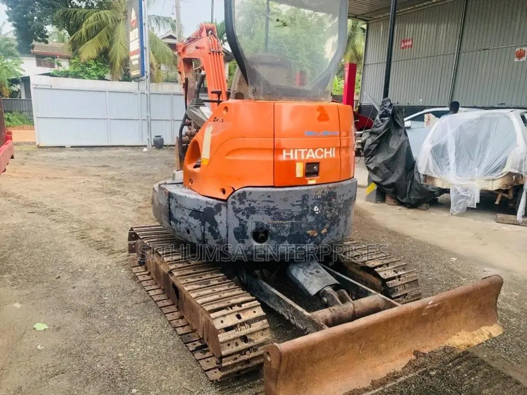 Hitachi Zx30 2014 Heavy-Duty (Used)