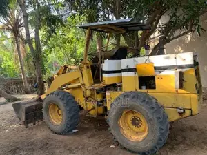 Komatsu 5- 2022 Heavy-Duty (Used)