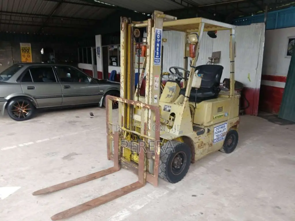 Mitsubishi 1.5 Ton Forklift 2004 Heavy-Duty (Used)