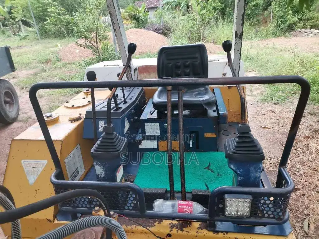 Komatsu 30-6 2016 Heavy-Duty (Used)