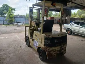 Mitsubishi 1.5 Ton Forklift 2004 Heavy-Duty (Used)