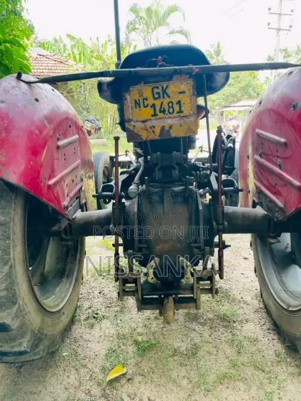 Massey-Ferguson 135 Dl 2001 Tractor (Used)