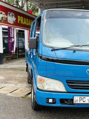 Toyota CrewCab 2006 Crew Cab (Used)