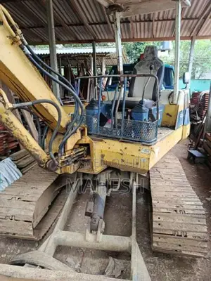 Komatsu PC 40 2009 Heavy-Duty (Used)