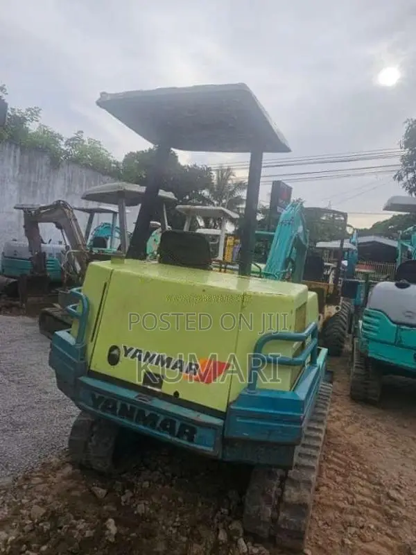 Yanmar B27-1 2014 Heavy-Duty (Used)
